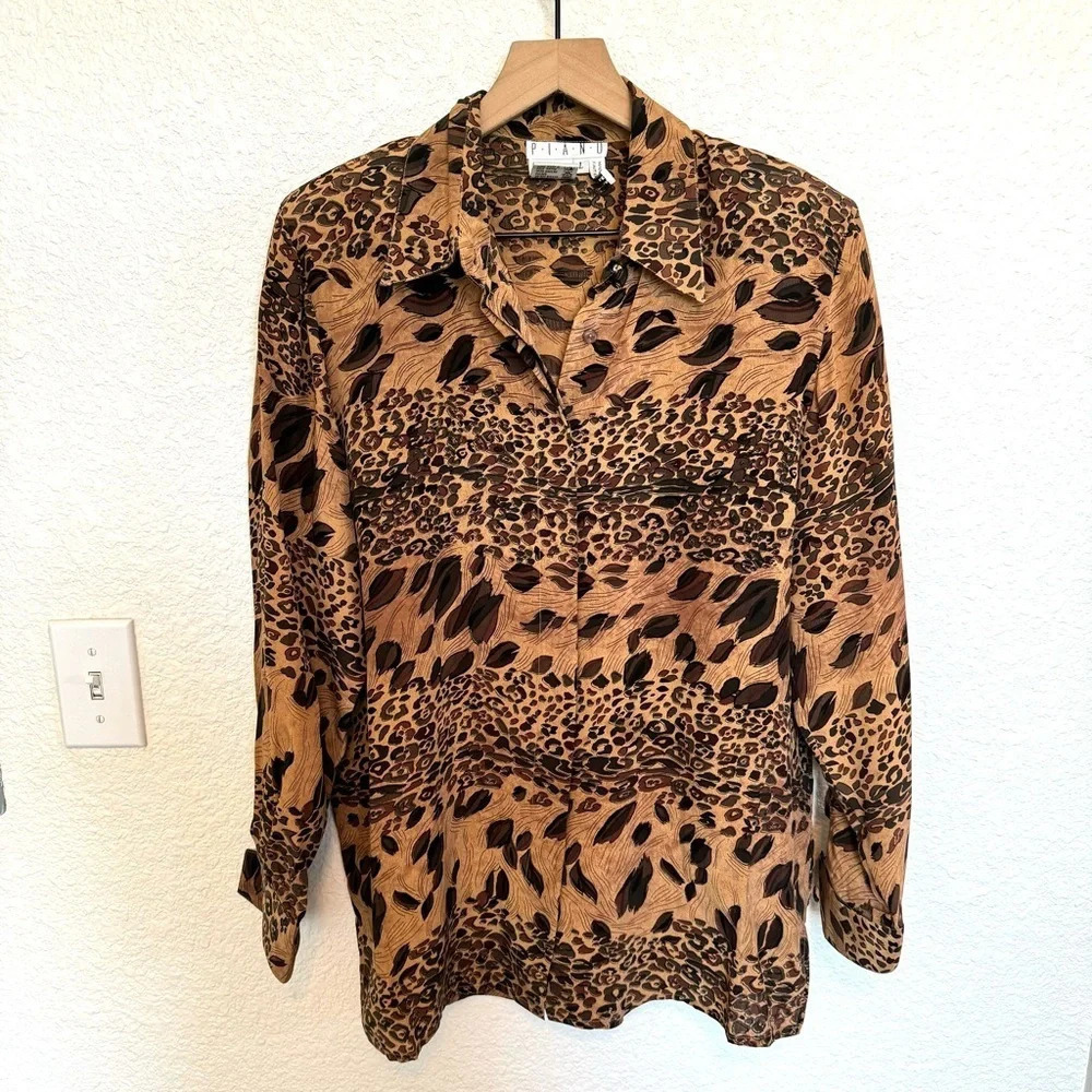 VTG Piano Women's Large 100% Silk Animal Print Leopard Button‎ Down Shirt 70's